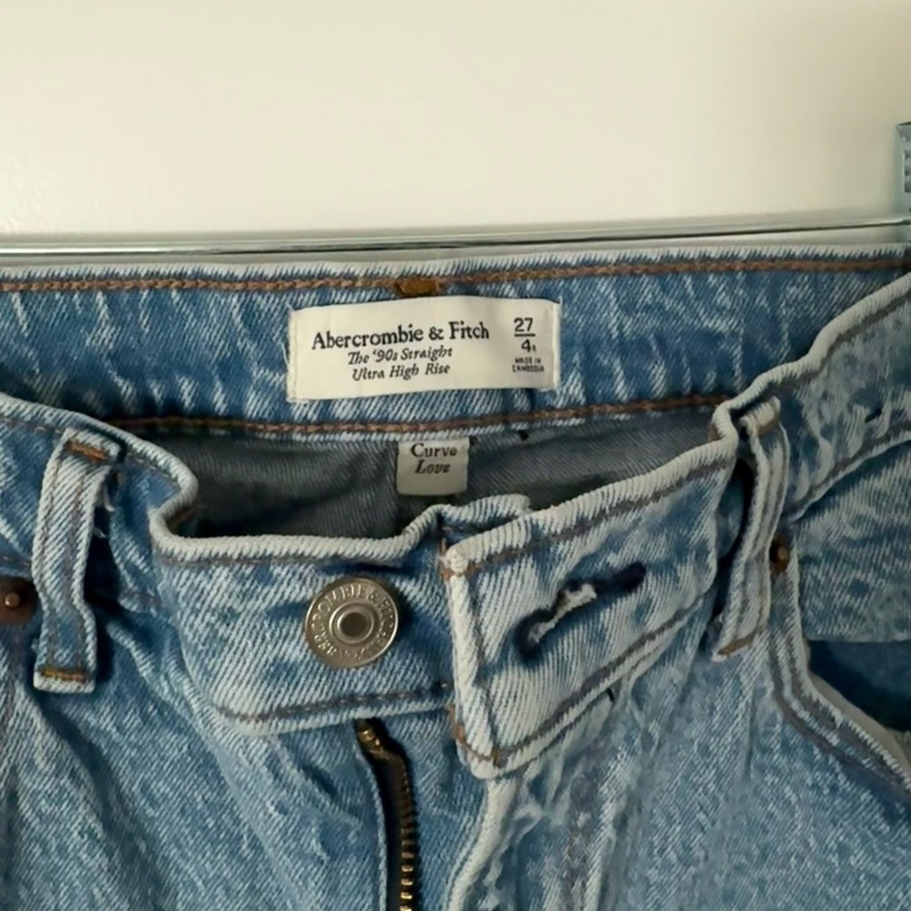 Curve Love Ultra High Rise 90s Straight Jeans